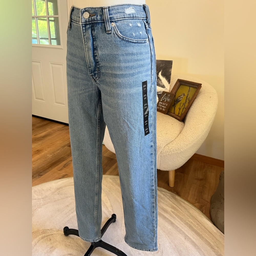 Straight fit high rise jeans